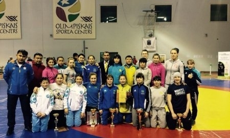 Казахстанская женская «молодежка» первенствовала на турнире в Риге