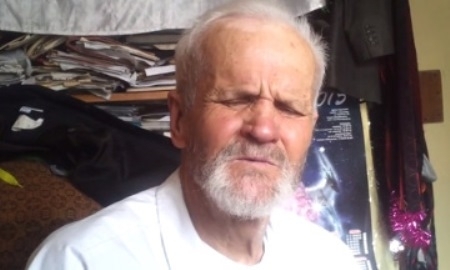 В Караганде украли награды у известного ветерана-марафонца 