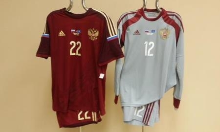 Сборная России сыграет с Казахстаном в форме бордового цвета
