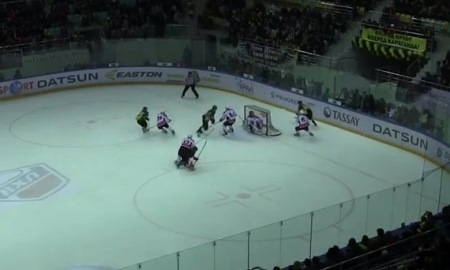 Видеообзор матча плей-офф ВХЛ «Сарыарка» — «Ермак» 3:4 ОТ