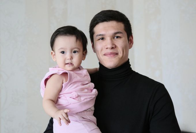 Как лучший боксер мира-2014 отметил свой день рождения или в гостях у семьи Елеусиновых