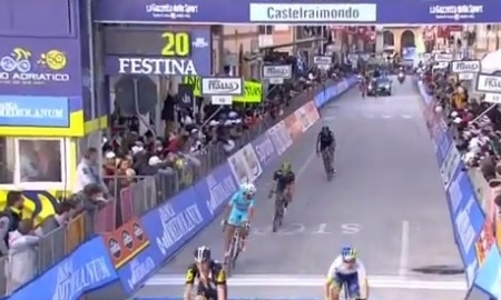 Видео финиша четвертого этапа веломногодневки «Тиррено-Адриатико» с участием гонщиков «Астаны»