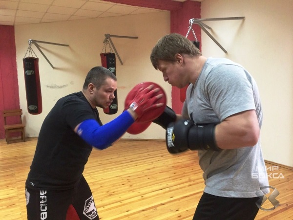 Александр Поветкин тренируется в Казахстане