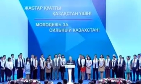 Илья Ильин организовал уральцам селфи с Президентом