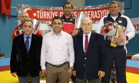 Казахстанские борцы стали третьими на турнире в Турции