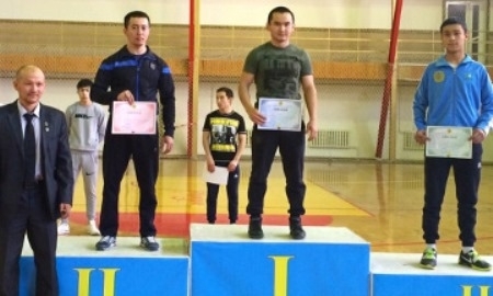 Павлодарский студент Ернур Хайлямов — чемпион Казахстана по пауэрлифтингу