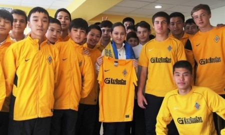 Жансая Абдумалик открыла шахматный турнир Академии «Кайрата»