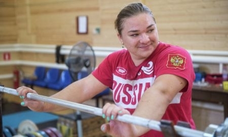 Каширина 24 апреля в Алматы будет награждена призом лучшей штангистке мира 2014 года 
