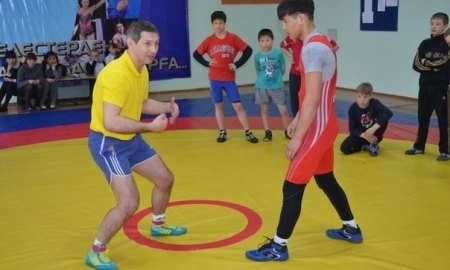 Юрий Мельниченко поделился с юными спортсменами бесценным опытом