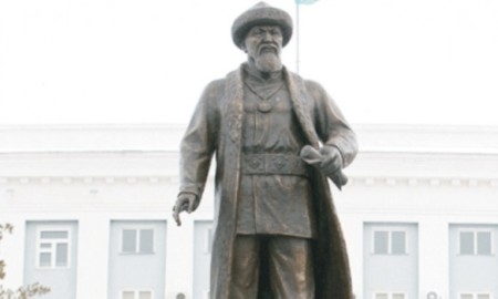 ​Юные «вольники» почтили память Айтеке бия