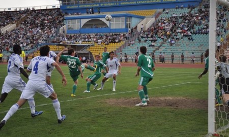 На каких стадионах играют наши футбольные клубы