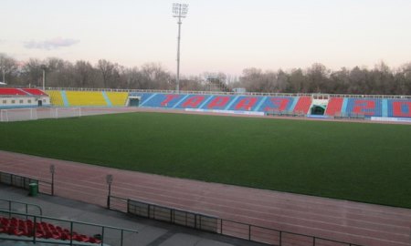 На каких стадионах играют наши футбольные клубы