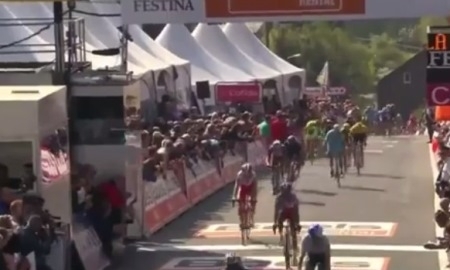 Видео финиша велогонки «Флеш Валлонь» с участием гонщиков «Астаны»