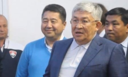 Аким Кызылординской области поблагодарил «Кайсар»