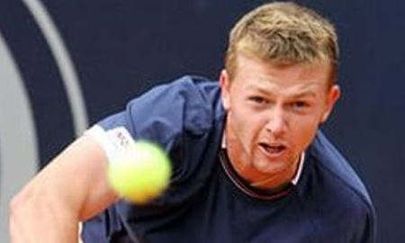 Андрей Голубев одолел Александра Недовесова на турнире в Экс-ан-Провансе