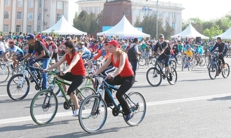 Праздничный велопробег собрал сотни жамбылцев