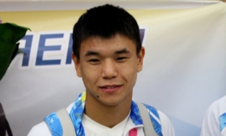 Два «золота» и две «бронзы» привезли из Минска казахстанские боксеры