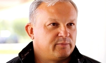 Главный тренер «Горняка» Евгений Зиновьев продлил контракт с клубом