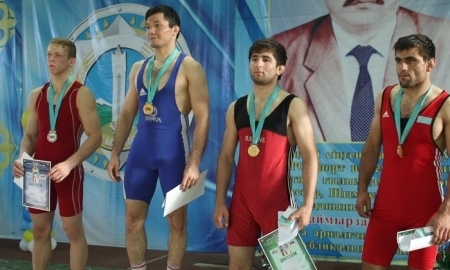 В Шымкенте стартовал международный турнир по греко-римской борьбе