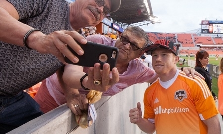 Потенциальный соперник Головкина хочет бросить вызов Мейвезеру