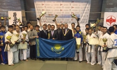 Спортсмены из Мангистау завоевали медали на чемпионате Европы по кекушинкай карате в Москве