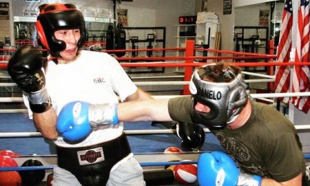 Российские СМИ назвали фото спарринга Головкина и Альвареса «кадром дня»