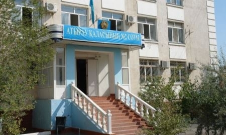 Бывшего директора «Атырау» судят за многомиллионные хищения