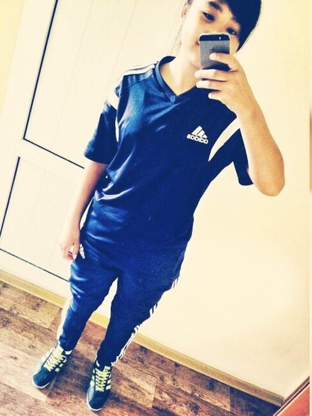 Юные футболистки Казахстана без формы