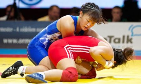 Две казахстанки включены в TOП-5 фаворитов чемпионата Азии по женской борьбе