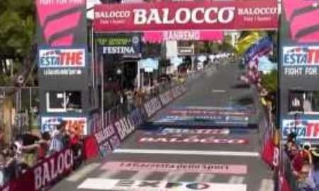 Видео финиша первого этапа велогонки «Джиро д’Италия» с участием гонщиков «Астаны»