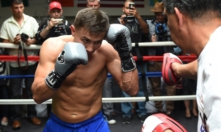 Фоторепортаж с открытой тренировки боя Головкин — Монро