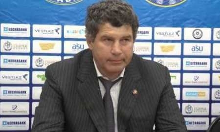 Видео послематчевой пресс-конференции Виктора Кумыкова игры Премьер-Лиги «Ордабасы» — «Шахтер» 1:0