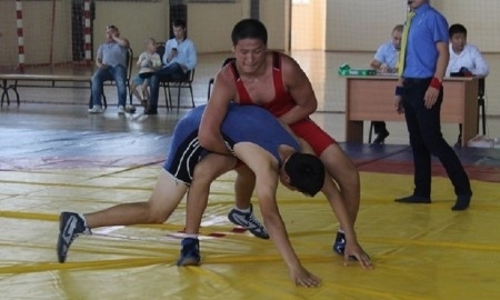 Международный турнир по греко-римской борьбе прошел в Жанаозене