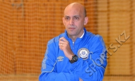 Какау во второй раз признан лучшим тренером Казахстана