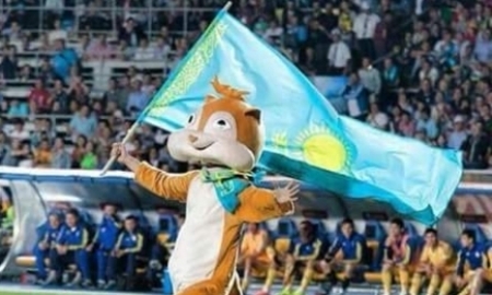 История казахстанского Бурундука, выбежавшего на поле в матче Казахстан — Турция