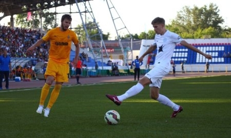 Фоторепортаж с матча Премьер-Лиги «Иртыш» — «Кайрат» 1:1