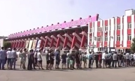 Футбольные болельщики «Актобе» снова в центре скандала