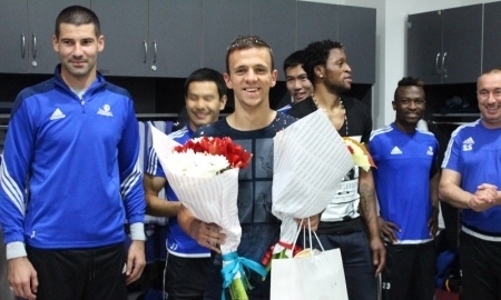 «Астана» поздравила Максимовича