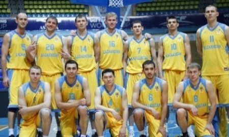 Мужская сборная Казахстана вступает в борьбу за олимпийские лицензии