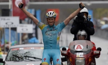 «Астана» продлила контракт с Вестрой до 2017 года