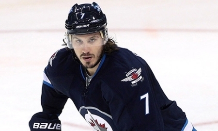 Канадский защитник «Виннипега» официально принял предложение «Барыса»