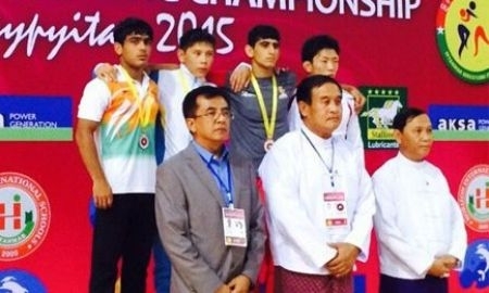 Казахстанские борцы завоевали пять медалей в первый день чемпионата Азии