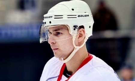 «Барыс» взял на просмотр Метальникова и Савицкого