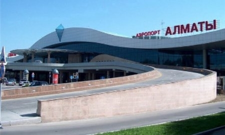 В аэропорту Алматы торжественно встретили призеров Универсиады