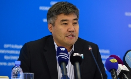 Новый директор ППСК «Астана» Ерлан Кожагапанов остается на посту президента ФФК