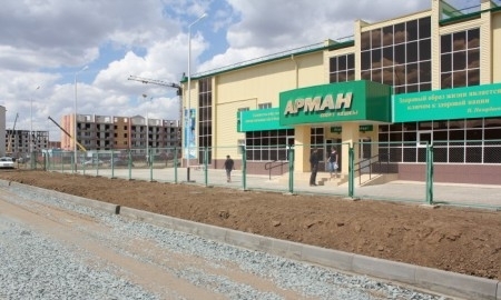 В Уральске проводили международный турнир в незаконченном спорткомплексе