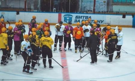 «Сарыарка» приступила к занятиям на льду
