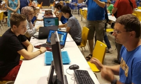 Казахстанские программисты победили в чемпионате мира среди компьютерных игр по тогызкумалак