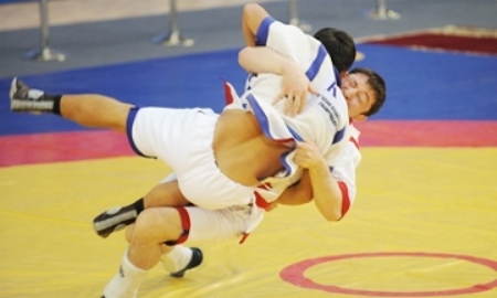 Кызылординец Нурым Салимгереев получил третью машину за победу в турнирах по казакша курес