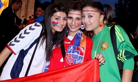 «„Алашкерт“ должен вспомнить „Депортиво“, который проиграл „Милану“ 1:4, но дома победил со счетом 4:0!». Самые интересные высказывания армянских болельщиков перед матчем «Алашкерт» — «Кайрат»